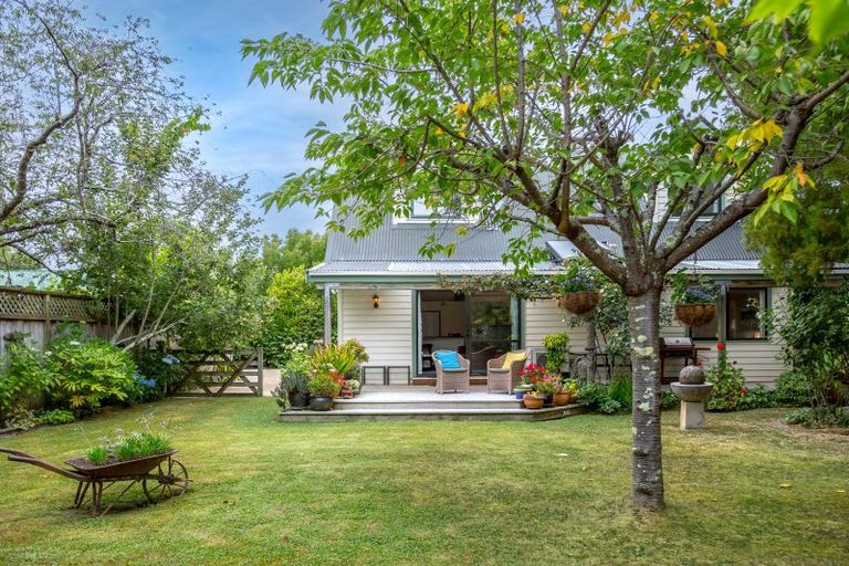 Photo of property in 30 Jellicoe Street, Greytown, 5712