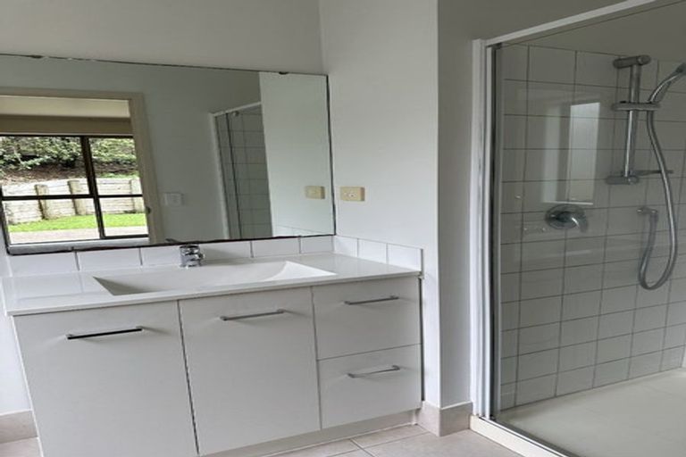 Photo of property in 20f Waione Avenue, Te Atatu Peninsula, Auckland, 0610