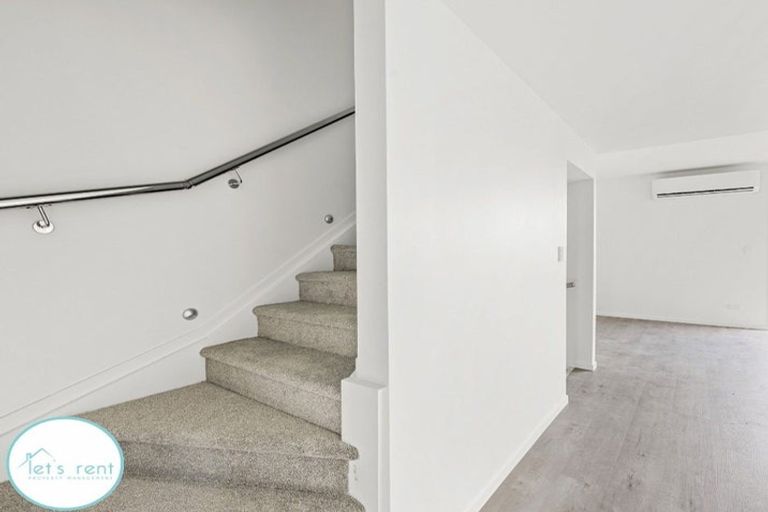 Photo of property in 37 Sunnypark Avenue, Rosehill, Papakura, 2113