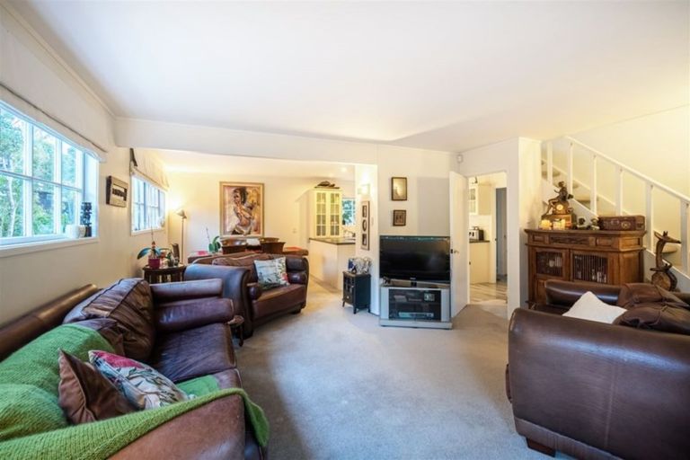 Photo of property in 20 Hythe Terrace, Mairangi Bay, Auckland, 0630