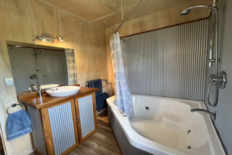 Photo of property in 112 Winslow Place, Matarangi, Whitianga, 3592