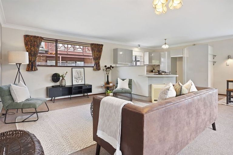 Photo of property in 1/244 Main Road North, Redwood, Christchurch, 8051