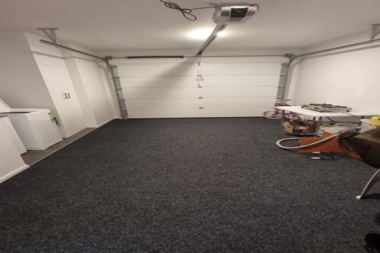 Photo of property in 19 Kaimai Avenue, Massey, Auckland, 0614