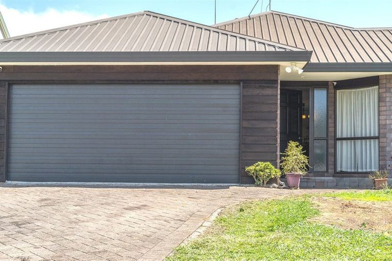 Photo of property in 1 Melfort Place, Nawton, Hamilton, 3200