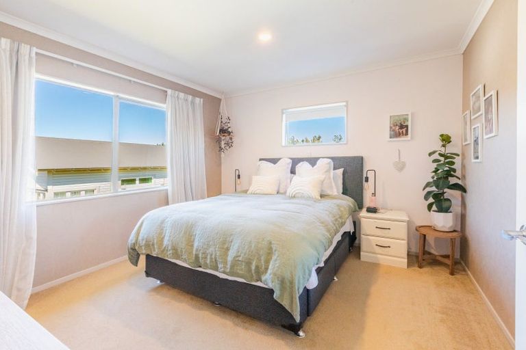 Photo of property in 21 Watts Street, Waipawa, 4210