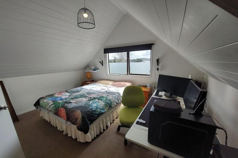 Photo of property in 2/24 Lancaster Road, Beach Haven, Auckland, 0626