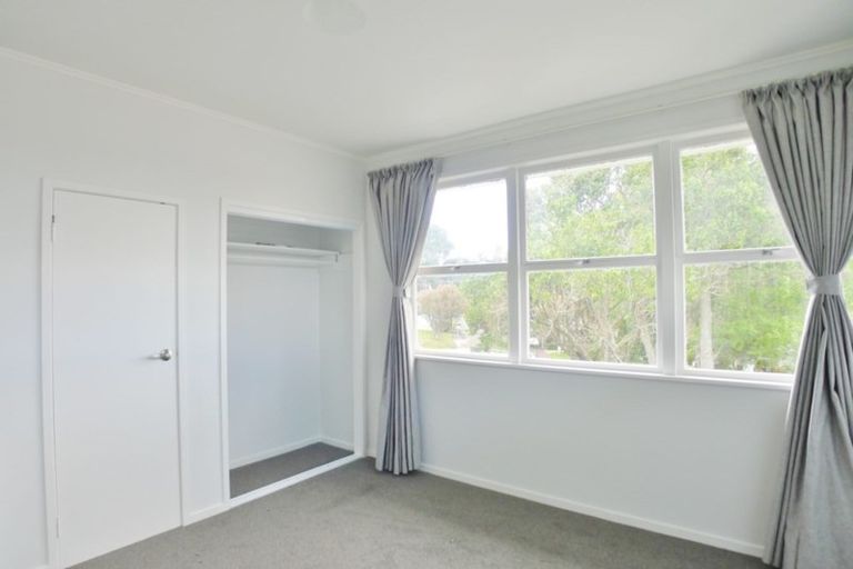 Photo of property in 63 Rehia Road, Massey, Auckland, 0614