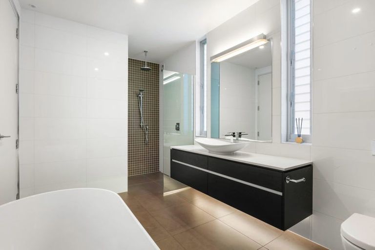 Photo of property in 53 Walter Street, Hauraki, Auckland, 0622