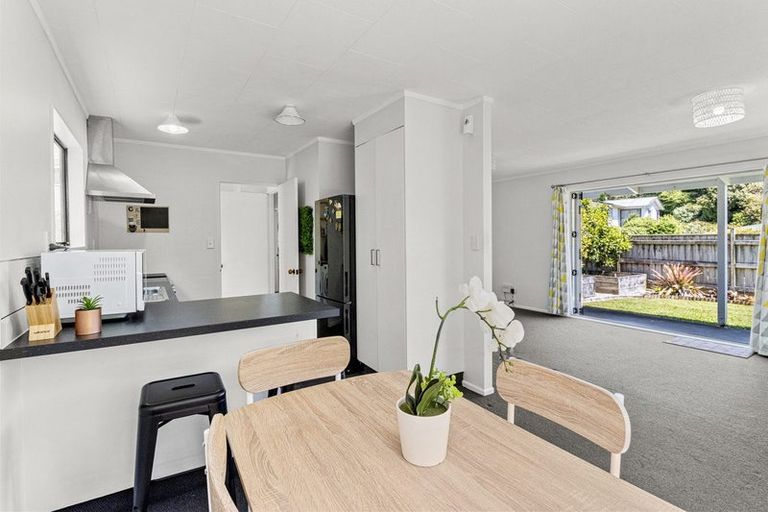 Photo of property in 31 Beaumont Crescent, Frankleigh Park, New Plymouth, 4310