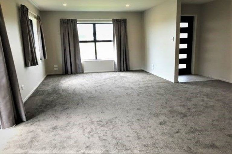 Photo of property in 10 Hannington Way, Rolleston, 7615