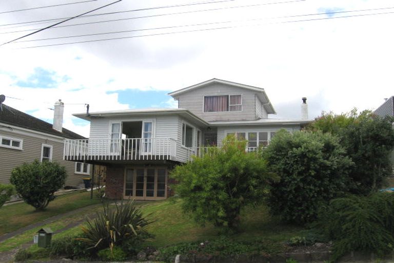 Photo of property in 21 Tizard Road, Birkenhead, Auckland, 0626