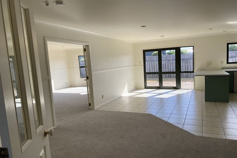 Photo of property in 9 Takahe Drive, Paraparaumu Beach, Paraparaumu, 5032