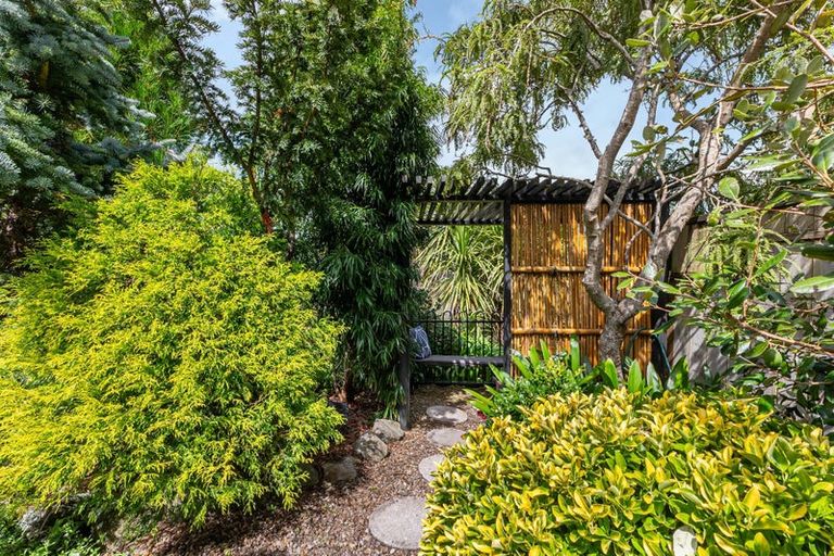 Photo of property in 24 Hooton Drive, Kumeu, 0810