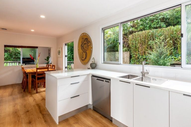 Photo of property in 83 Pleasant Road, Glen Eden, Auckland, 0602