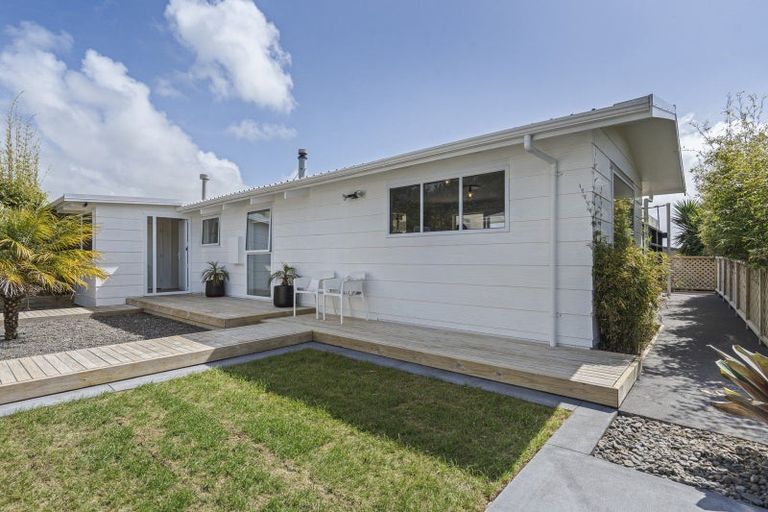 Photo of property in 46 Donnelly Street, Oakura, 4314