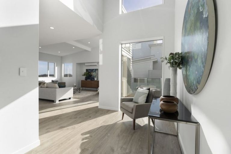 Photo of property in 13 Manawanui Way, Orewa, 0931