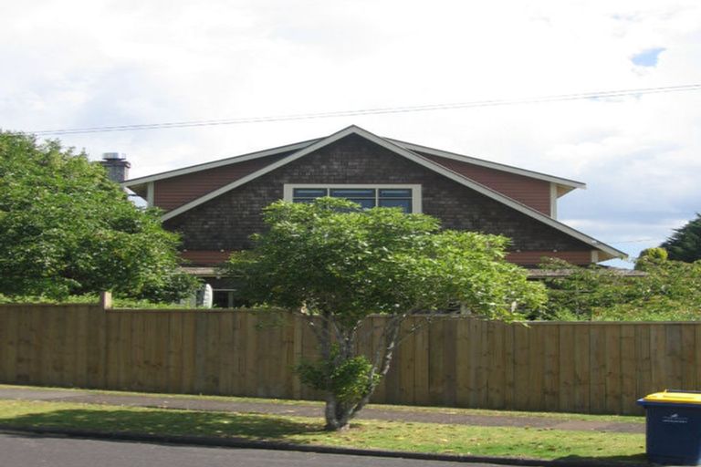 Photo of property in 6a/1 Wattle Street, New Lynn, Auckland, 0600