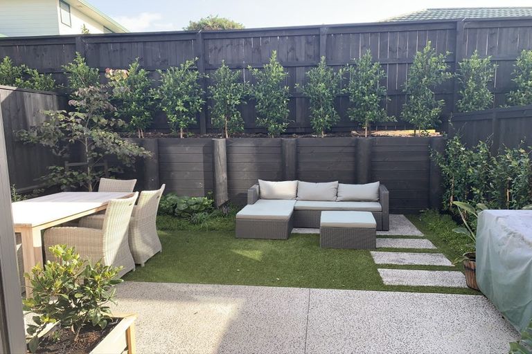 Photo of property in 4/4163 Great North Road, Glen Eden, Auckland, 0602