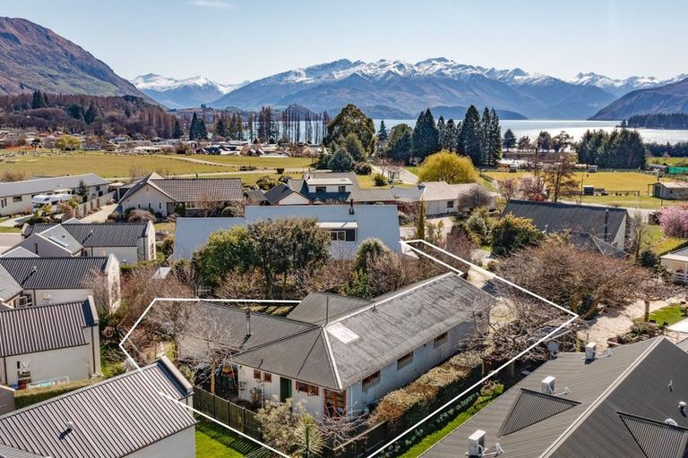 Photo of property in 3 Meadowstone Drive, Wanaka, 9305