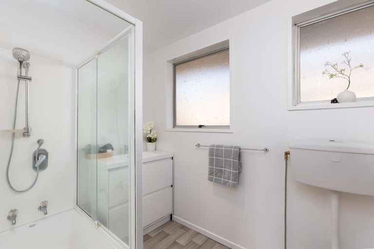 Photo of property in 19 Leonie Place, Aranui, Christchurch, 8061