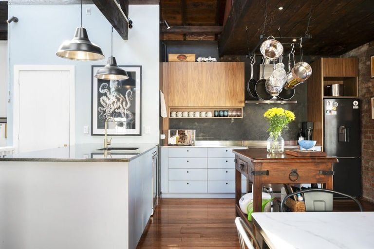 Photo of property in 1/12 Little George Street, Thorndon, Wellington, 6011