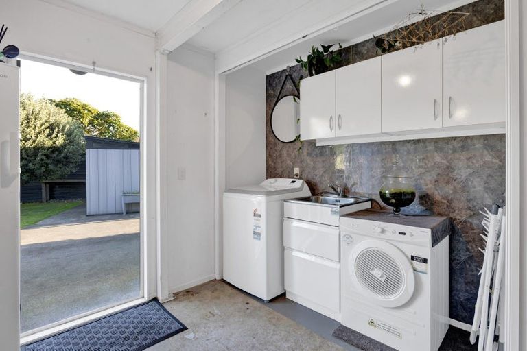 Photo of property in 283 Glover Road, Hawera, 4610