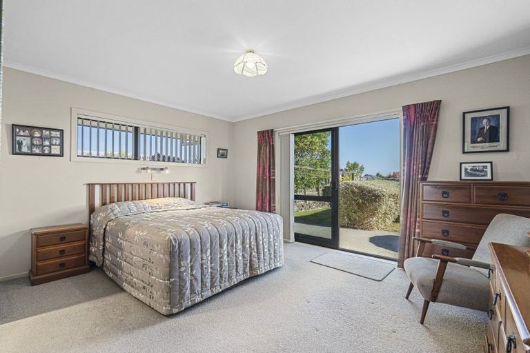 Photo of property in 6 Ash Place, Whalers Gate, New Plymouth, 4310