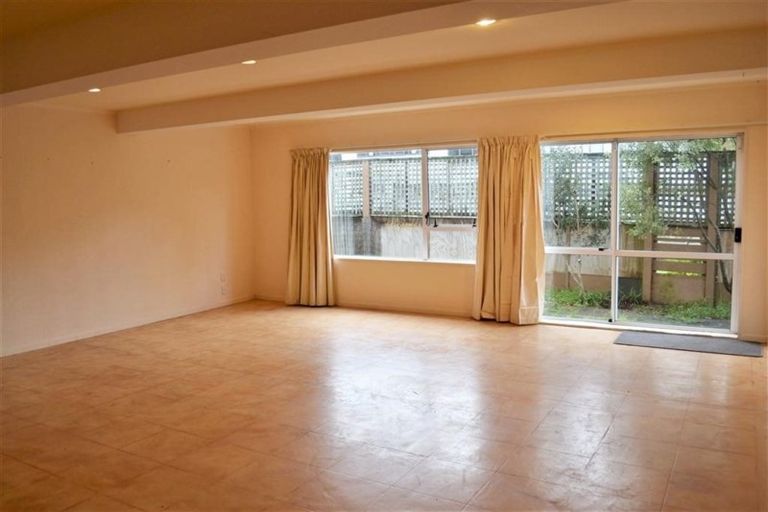 Photo of property in 110a Main Road, Tawa, Wellington, 5028