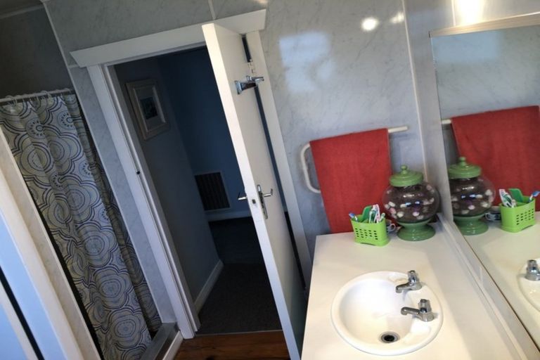 Photo of property in 11 Miranda Street, Stratford, 4332