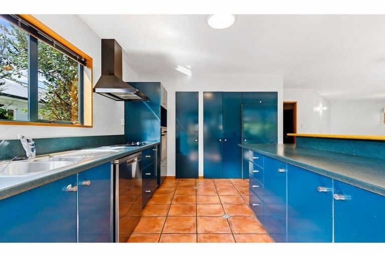 Photo of property in 18 Darvel Street, Riccarton, Christchurch, 8011
