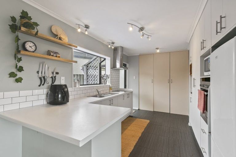 Photo of property in 35 Pelorous Street, Paparangi, Wellington, 6037