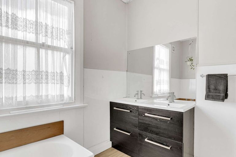 Photo of property in 14 Uawa Parade, Tolaga Bay, 4077