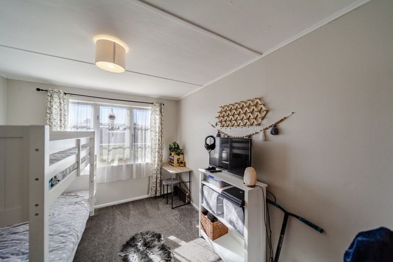 Photo of property in 2 Freyberg Terrace, Waipukurau, 4200