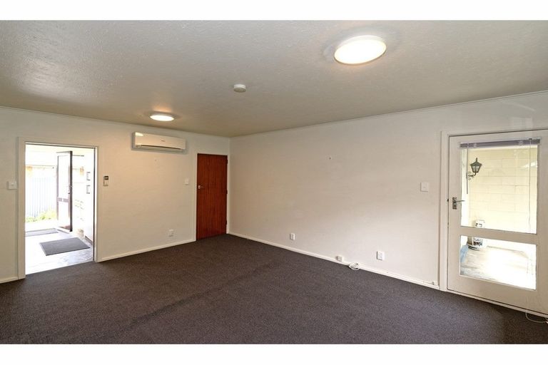 Photo of property in 73 Fairfield Avenue, Addington, Christchurch, 8024