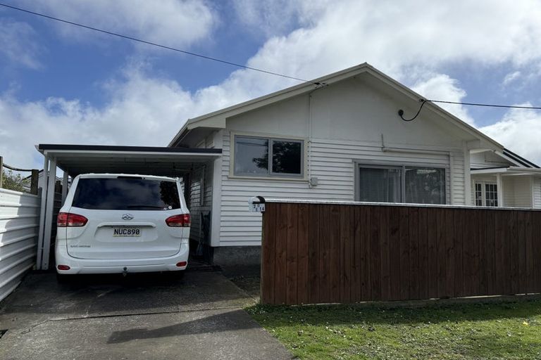 Photo of property in 2/14 Guthrie Street, Waterloo, Lower Hutt, 5011