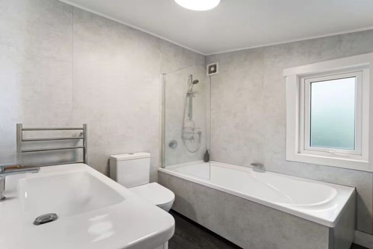 Photo of property in 3 Huia Road, Titirangi, Auckland, 0604
