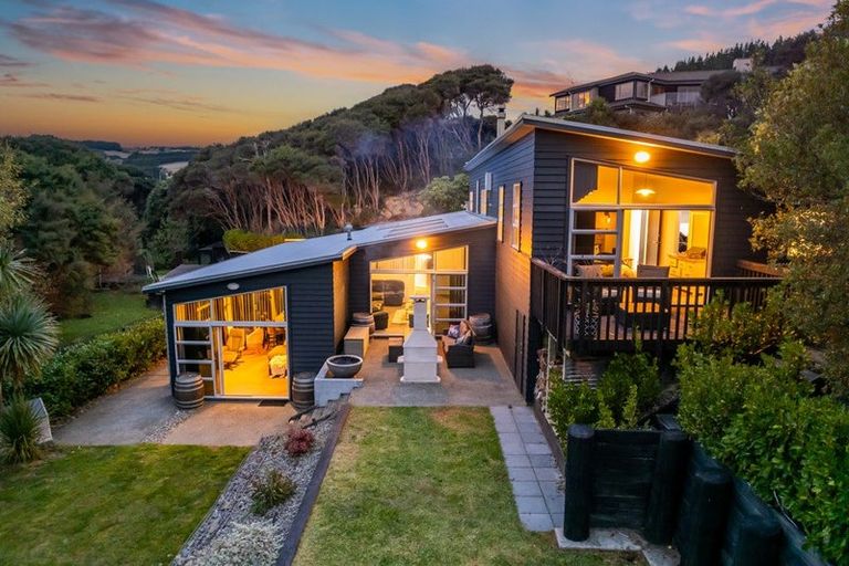 Photo of property in 17 Scoresby Grove, Whitby, Porirua, 5024