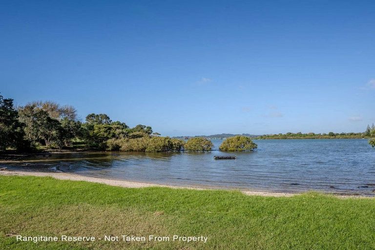 Photo of property in 11 Rangitane Loop Road, Kerikeri, 0294