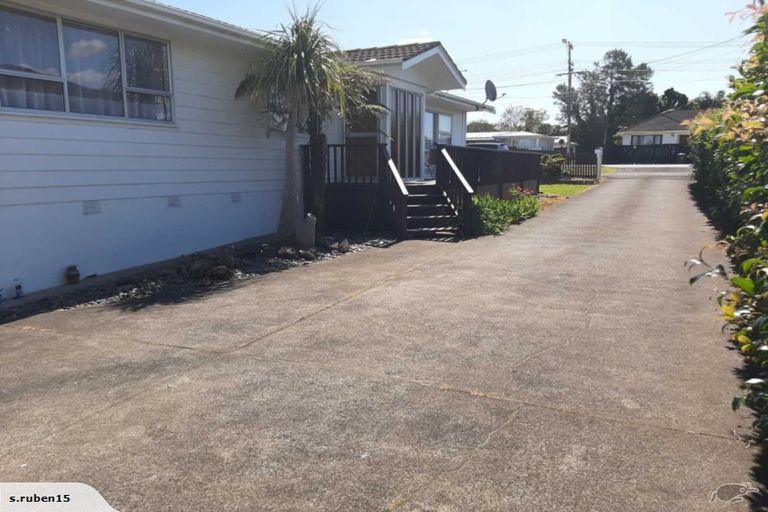 Photo of property in 16 Forest Hill Road, Henderson, Auckland, 0612