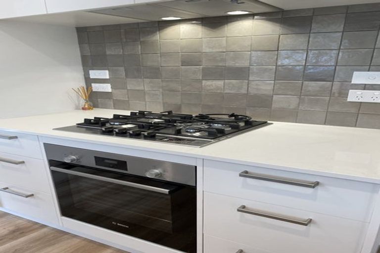 Photo of property in 18u2 Pickering Crescent, Chedworth, Hamilton, 3210