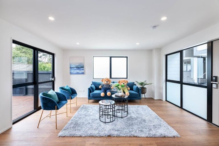 Photo of property in 43f Bodi Place, Te Atatu South, Auckland, 0610