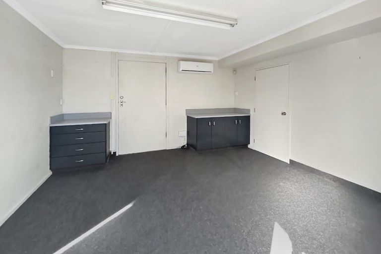 Photo of property in 73-79 Pitt Street, Palmerston North, 4410