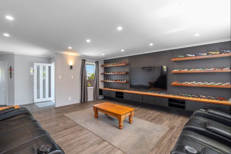 Photo of property in 100a Aorangi Road, Bryndwr, Christchurch, 8053