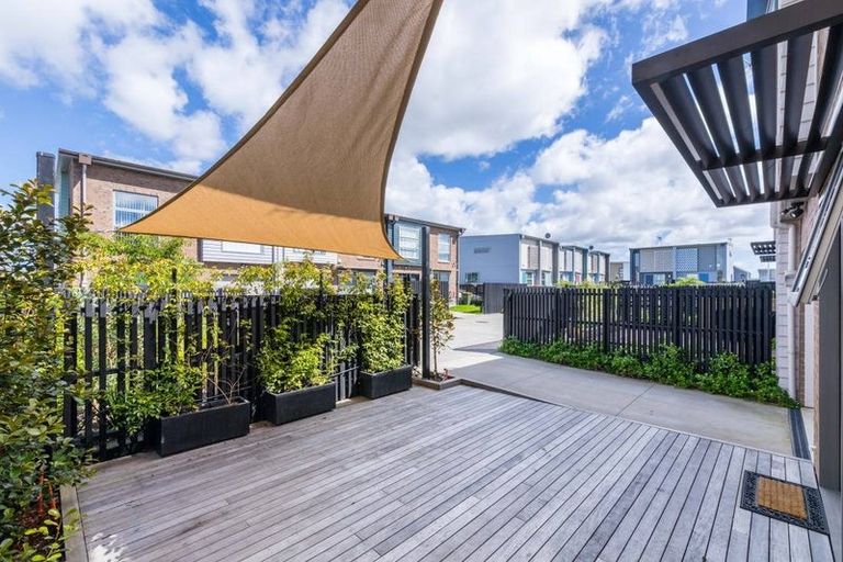 Photo of property in 14 Oioi Road, Hobsonville, Auckland, 0616