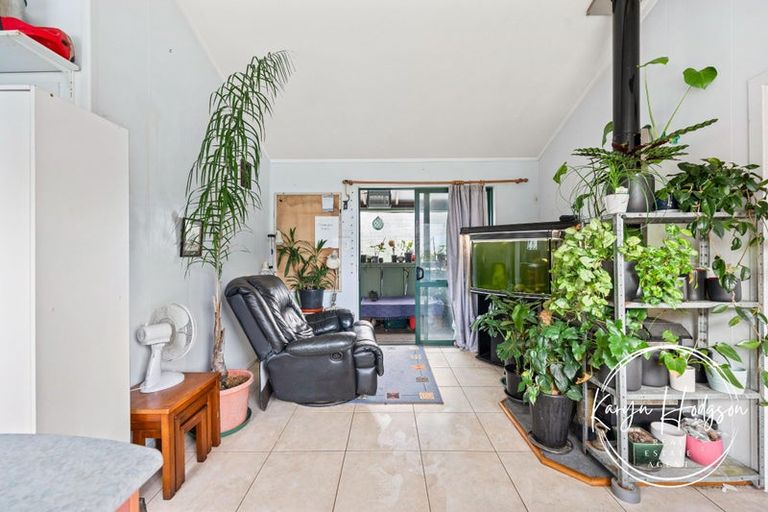 Photo of property in 14 Woodland Road, Maungaturoto, 0588