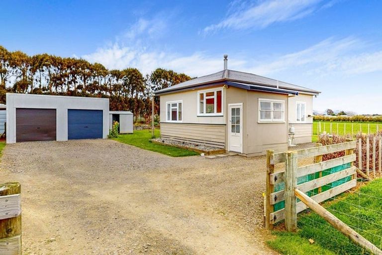 Photo of property in 25 Boulton Road, Levin, 5510