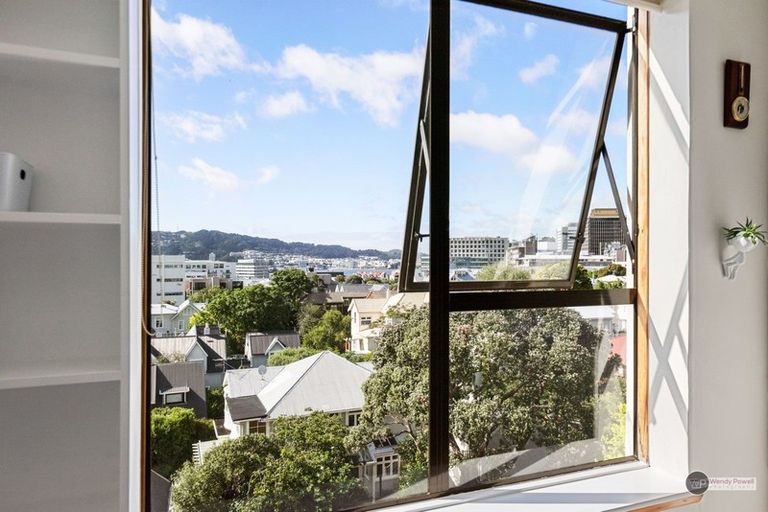 Photo of property in Hobson Court Flats, 58/70u Hobson Street, Thorndon, Wellington, 6011