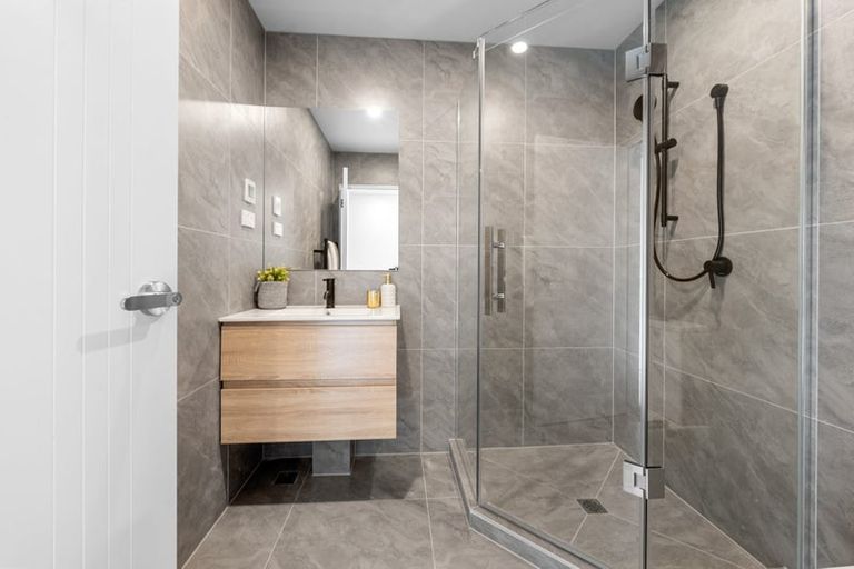 Photo of property in 101d Gossamer Drive, Pakuranga Heights, Auckland, 2010