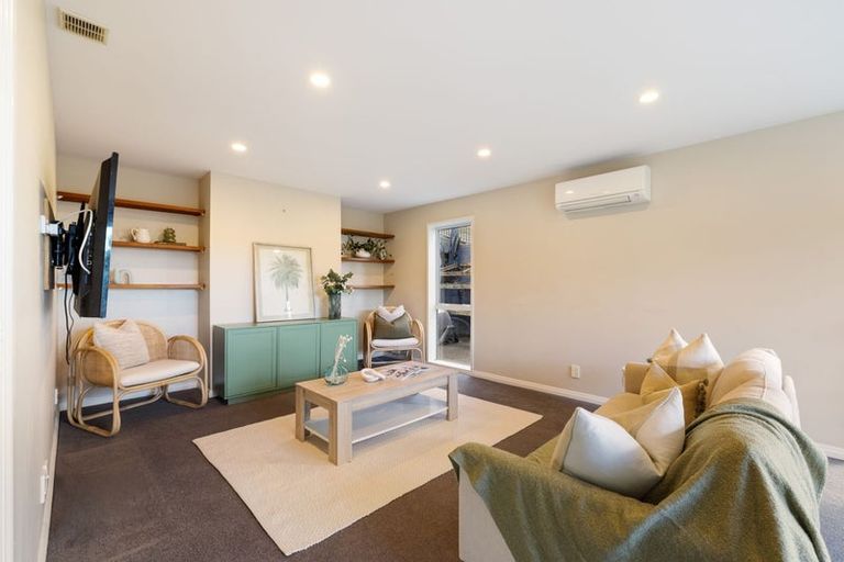 Photo of property in 70 Landsdowne Terrace, Cashmere, Christchurch, 8022