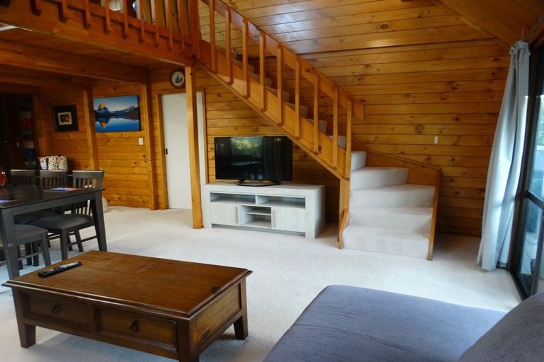 Photo of property in 7 Fernbird Place, Massey, Auckland, 0614